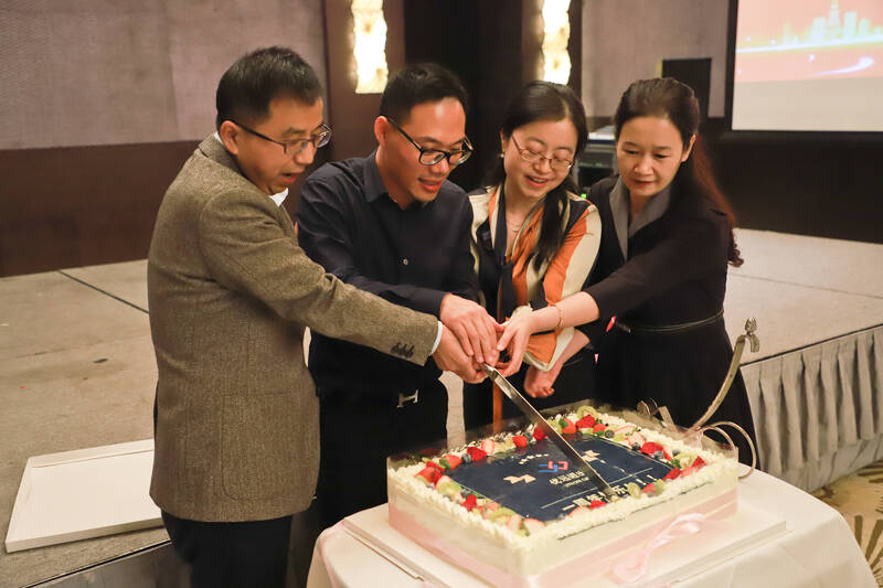 新起點(diǎn)，贏未來——優(yōu)遠(yuǎn)一周歲生日快樂！